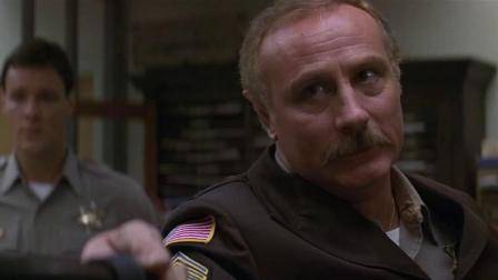 第一滴血-超清720P.flv(000851.000-001236.593)