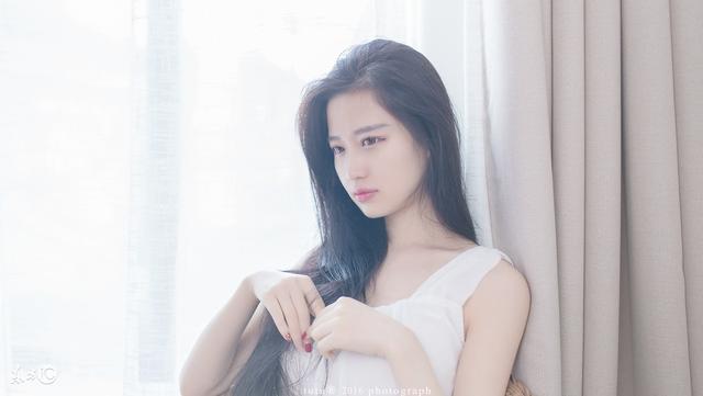 雇佣兵王胆退出军团想改邪归正，却对江雅茹另有目的