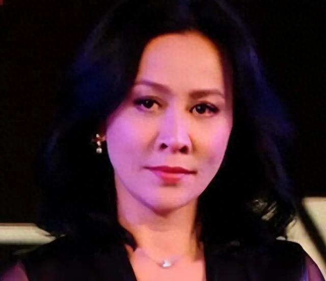 刘嘉玲早年被绑事件后续，遭车持续跟踪精神不佳