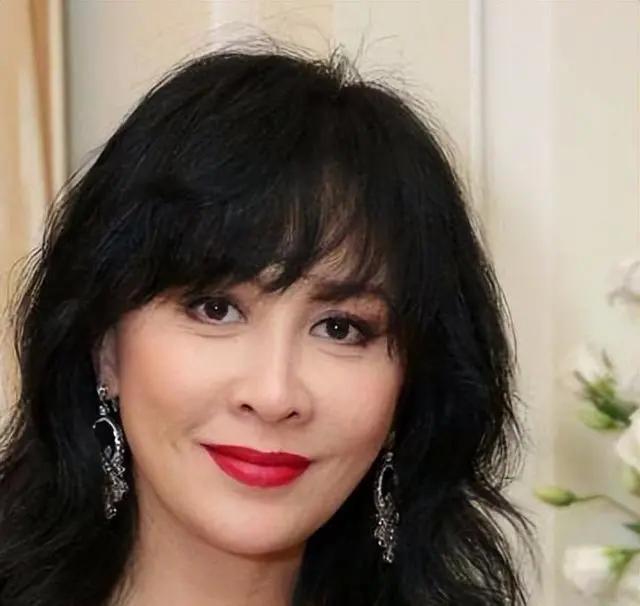 刘嘉玲心理疏导_刘嘉玲持续跟踪事件_刘嘉玲被绑视频完整版迅雷bt下载地址